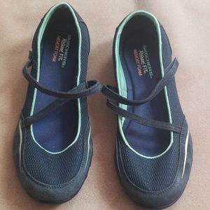 Sketchers Womens SlipOns